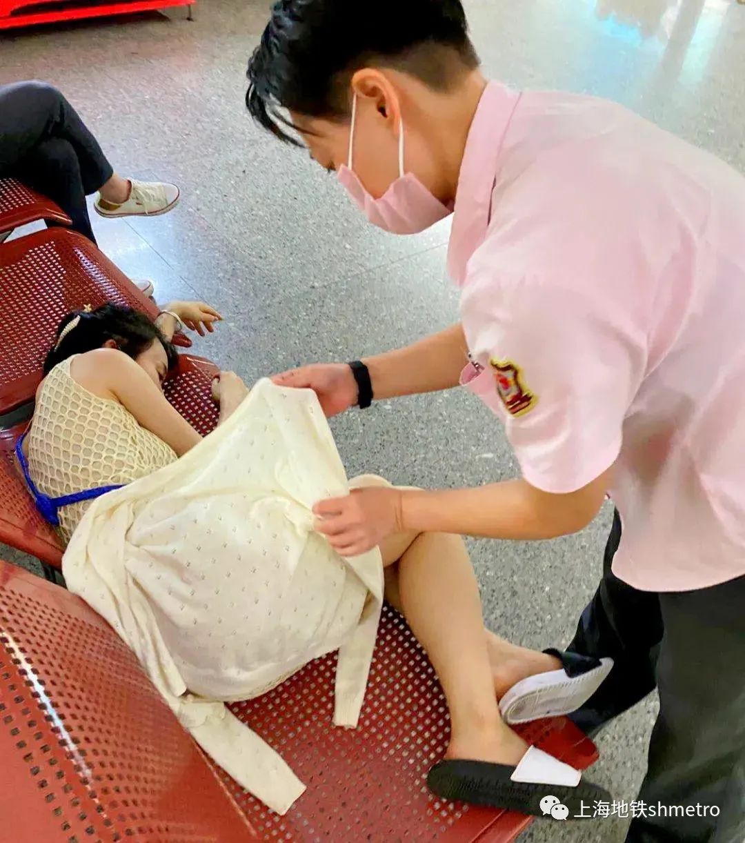 不吃早饭低血糖晕倒,不吃早餐晕倒