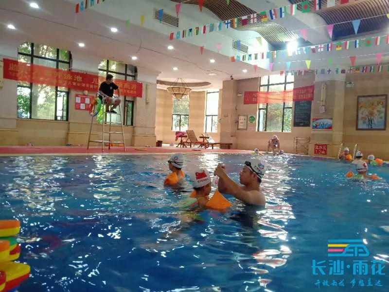 放假哪里有学游泳的地方,放假哪里游泳最好玩