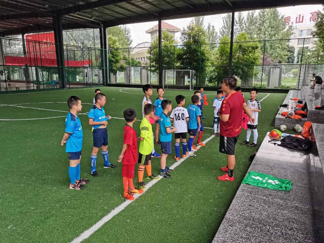 秀山叉车培训,秀山夏令营培训基地