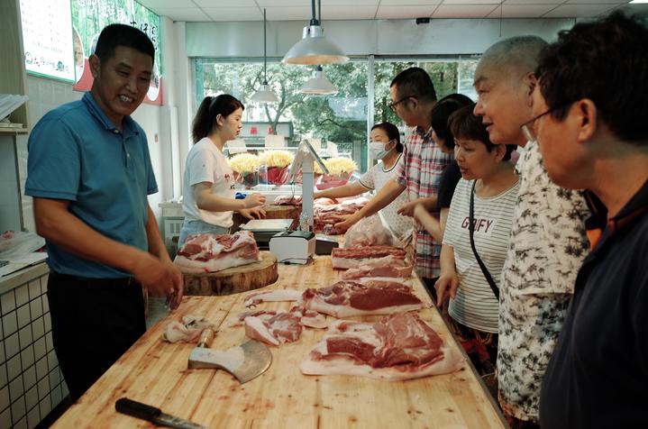 一天只卖一头猪卖完就下班,一天只卖一头猪