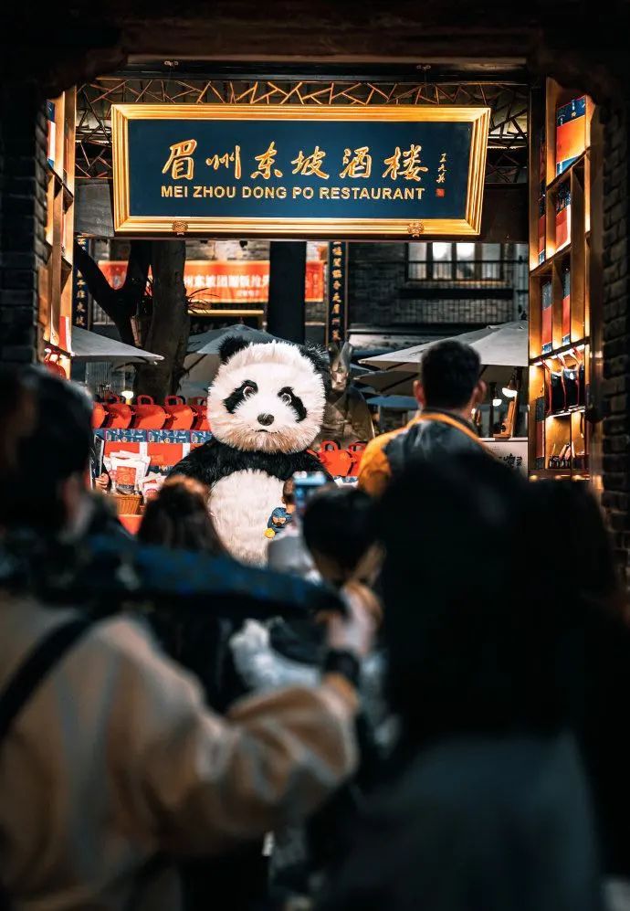 四川成都宽窄巷子近期状况,成都宽窄巷子最新实拍