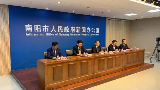 决胜全面脱贫攻坚纪录片,决战决胜脱贫攻坚新闻发布会