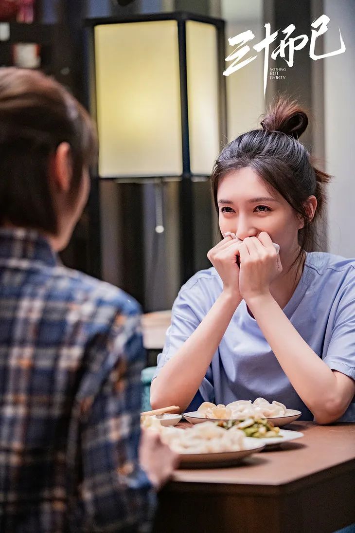 王漫妮同款包包帆布包搭配,王漫妮同款包拼接