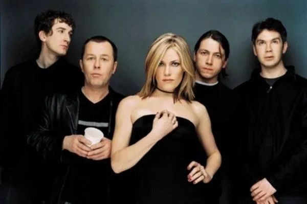 怎么着？我们威尔士乐队不要面子的吗？！|PluStar