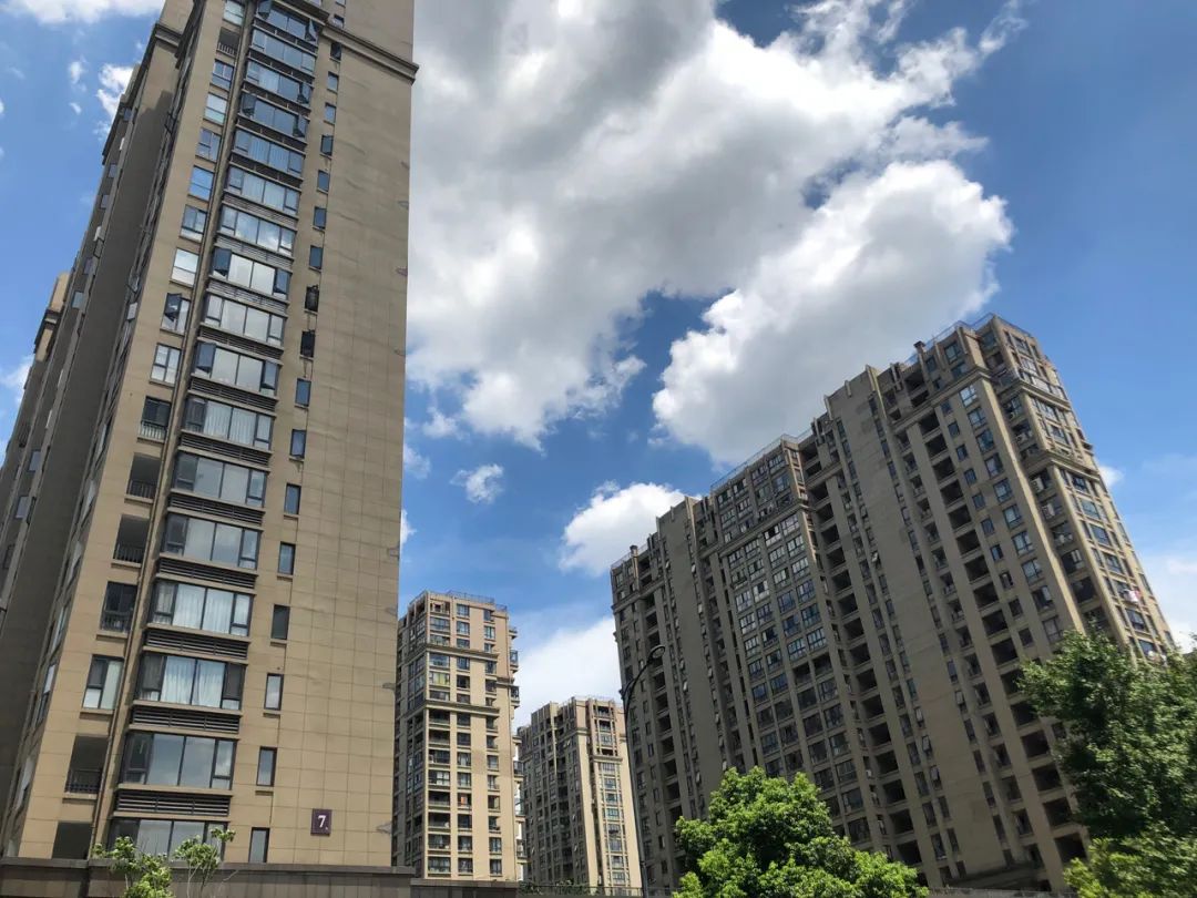 杭州房价跌的前十楼盘排名,分析杭州各个区房价变化