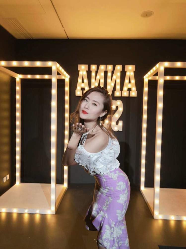 “35岁了，没人告诉过我什么是性”——那些年入100万+的都市精英女性，她们在忧惧些什么？