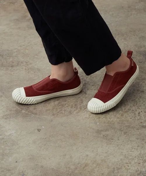 袋鼠冷门球鞋,想体验一下碳板跑鞋