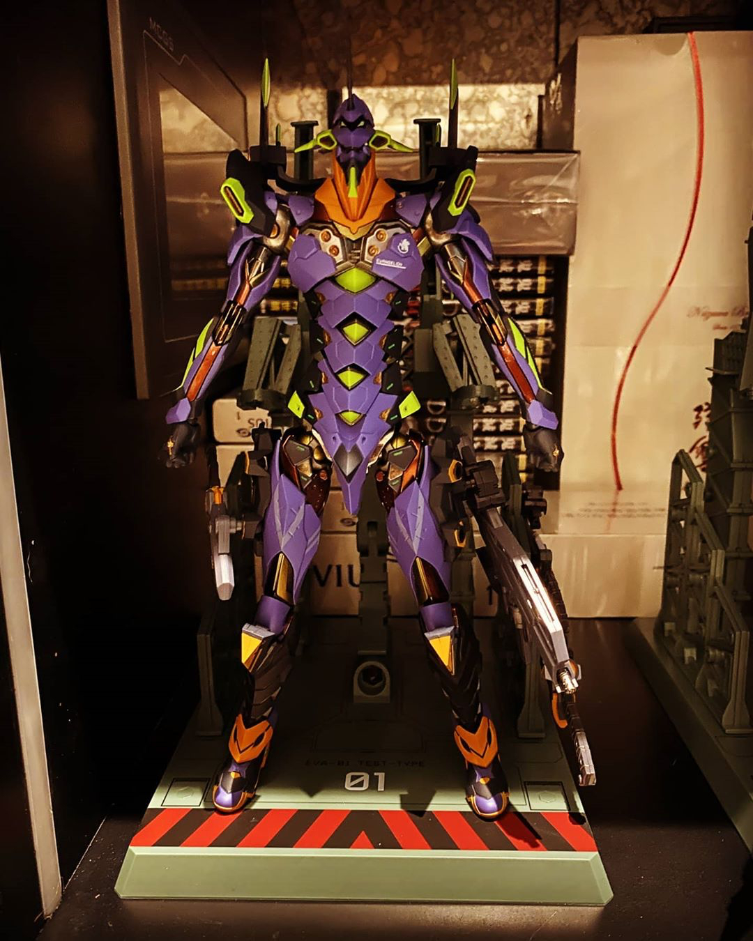 200824鹿晗深夜微博IG双更新晒表晒鞋晒手办的快乐生活日常