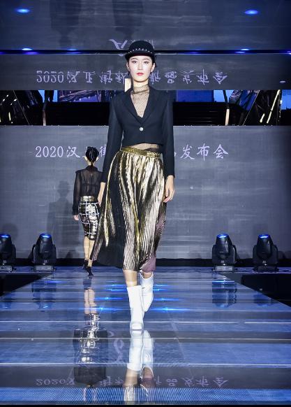 时尚“云”聚！牵手3大电商直播平台，汉正街“新国货”惊艳绽放