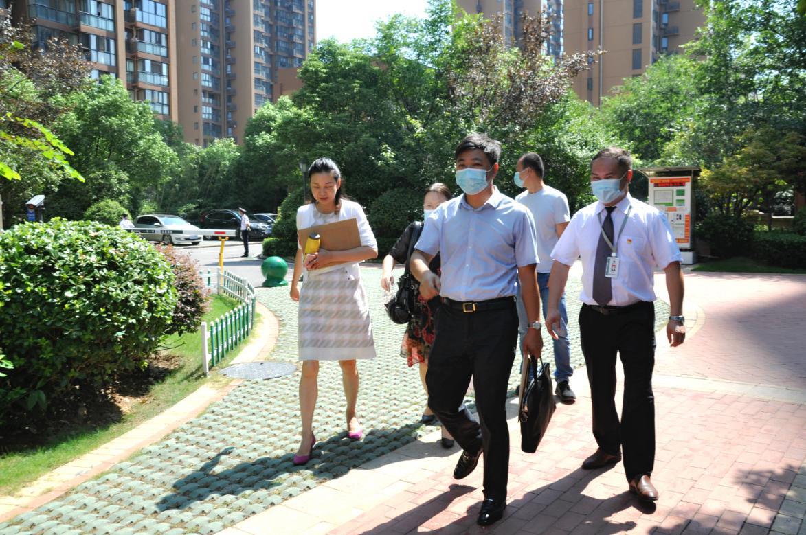 贾子华：专注做“性价比”最好的产品｜对话物业人