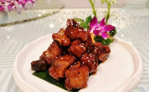 聚餐适合的菜品,小聚招牌炒鸡