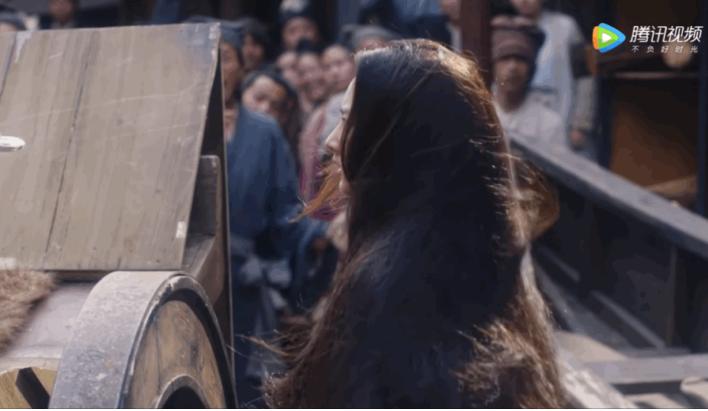 女性头发少头顶秃戴假发片可以吗,假发有的地方秃了怎么补救