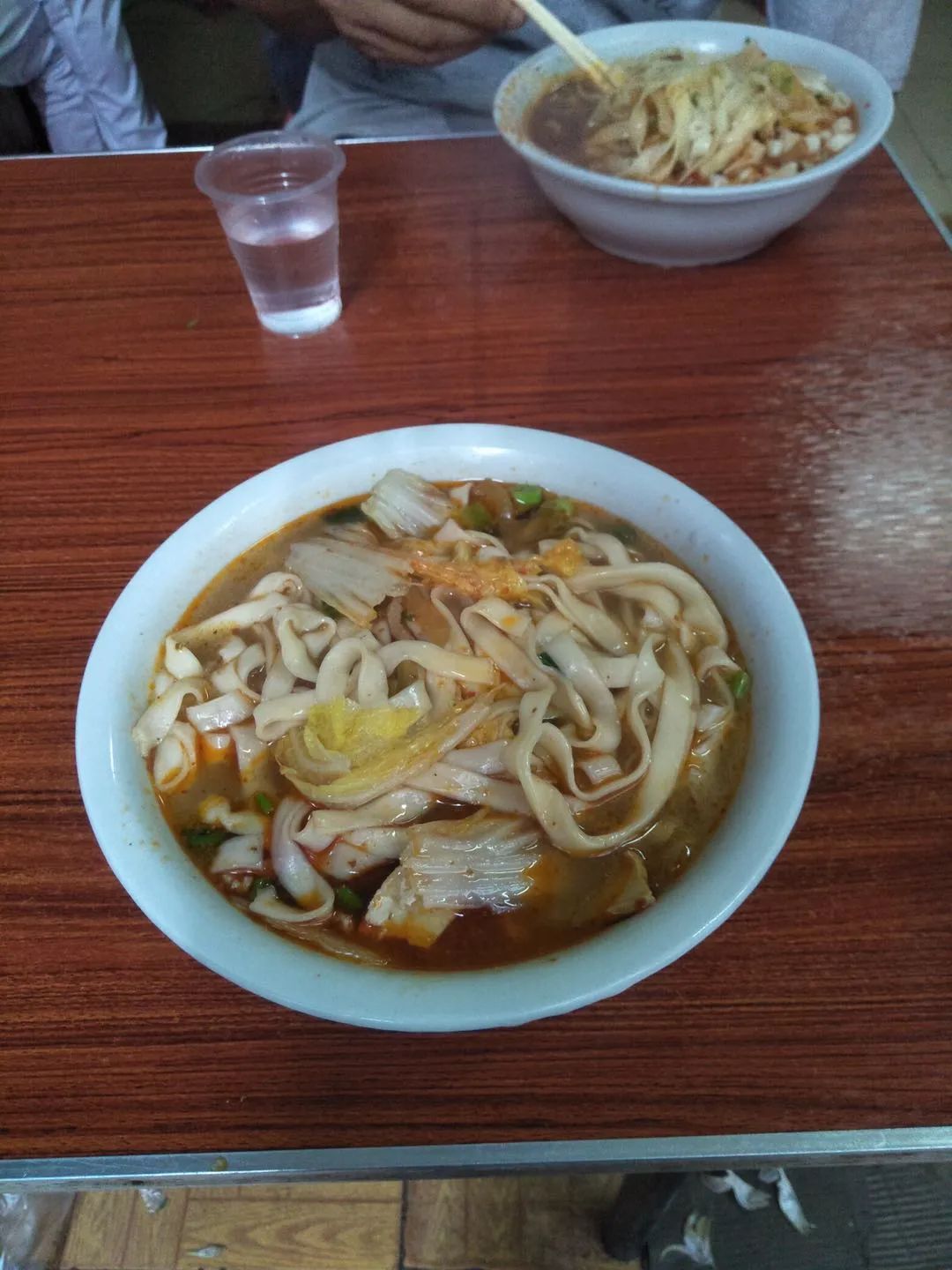 有人说他们是混吃等死的社会废物，在我看来并不是