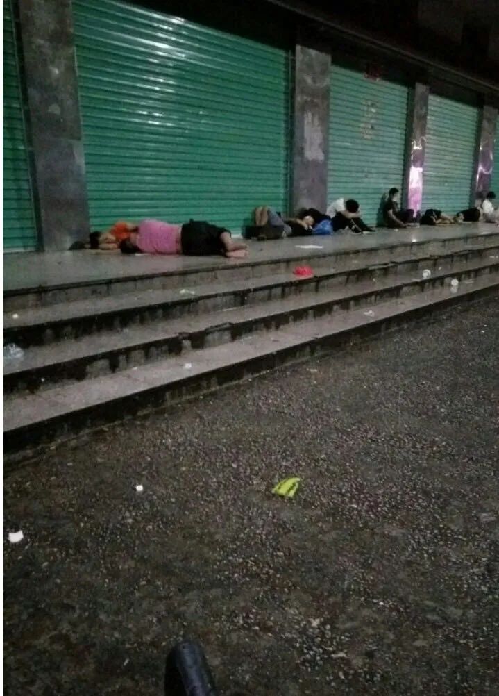 有人说他们是混吃等死的社会废物，在我看来并不是