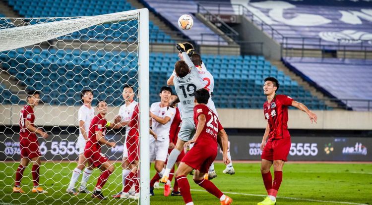 深圳佳兆业足球精彩比赛,深圳佳兆业马里一脚吊射进球