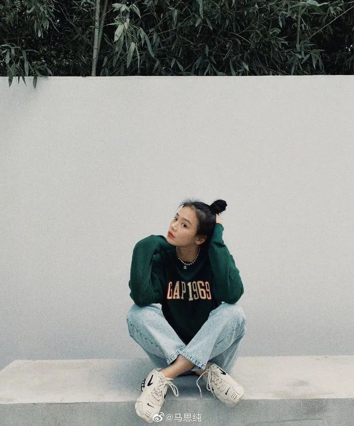 无帽卫衣虞书欣,虞书欣的衣服到底有多少钱