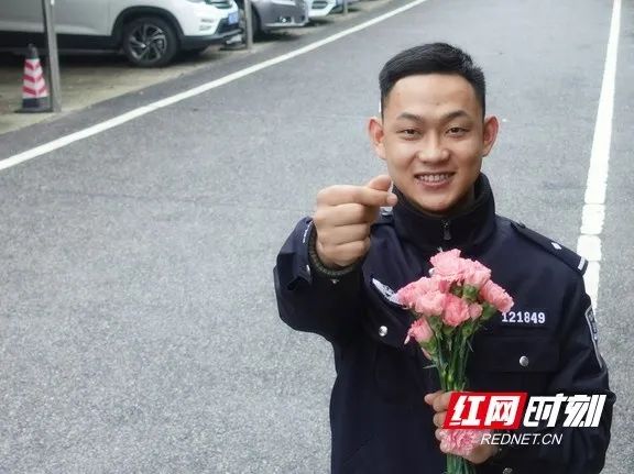 最美公益普法人,最美公益普法个人图片