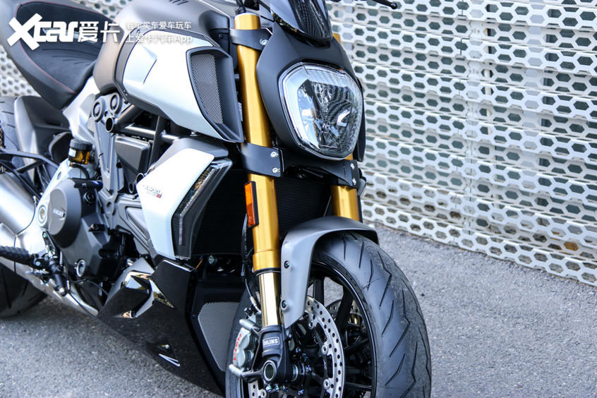 杜卡迪diavel1260s长途测评,杜卡迪1260s大魔鬼试驾