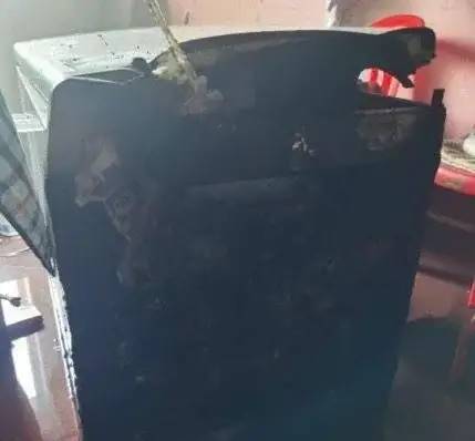 睡梦中听到一声巨大爆炸声,睡梦中大脑里突然爆炸一声响