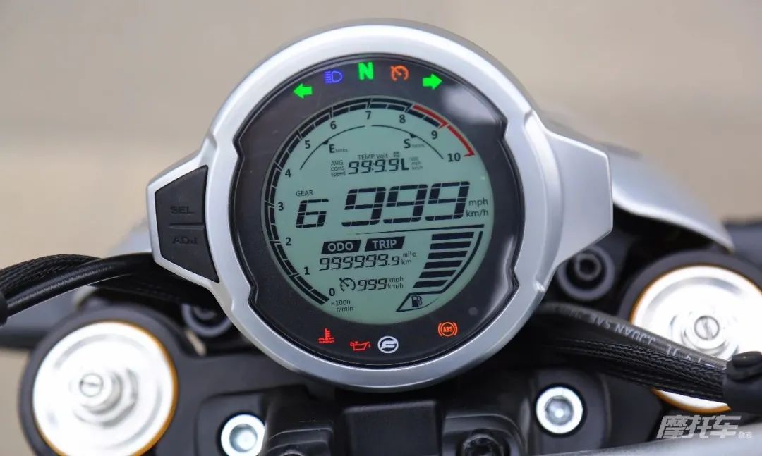 春风楚留香700收车价,春风楚留香700cl-x运动版改装外观