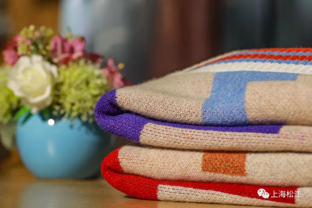 工厂店秋冬上新特卖1折起，关注“上海松江”还有专属折上折！