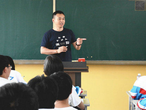 十三中优秀教师,十三中学校教师