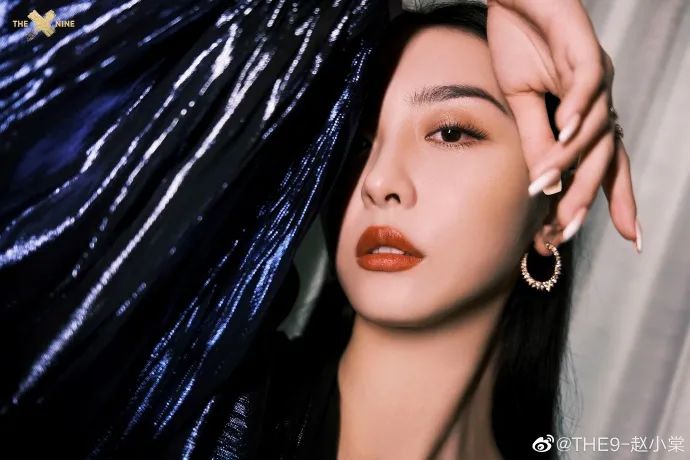 明星走红毯皮肤为什么那么白,女明星走红毯前的样子