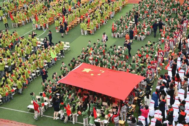 新时代少先队员要从小长大做先锋,从小学先锋长大做先锋2019