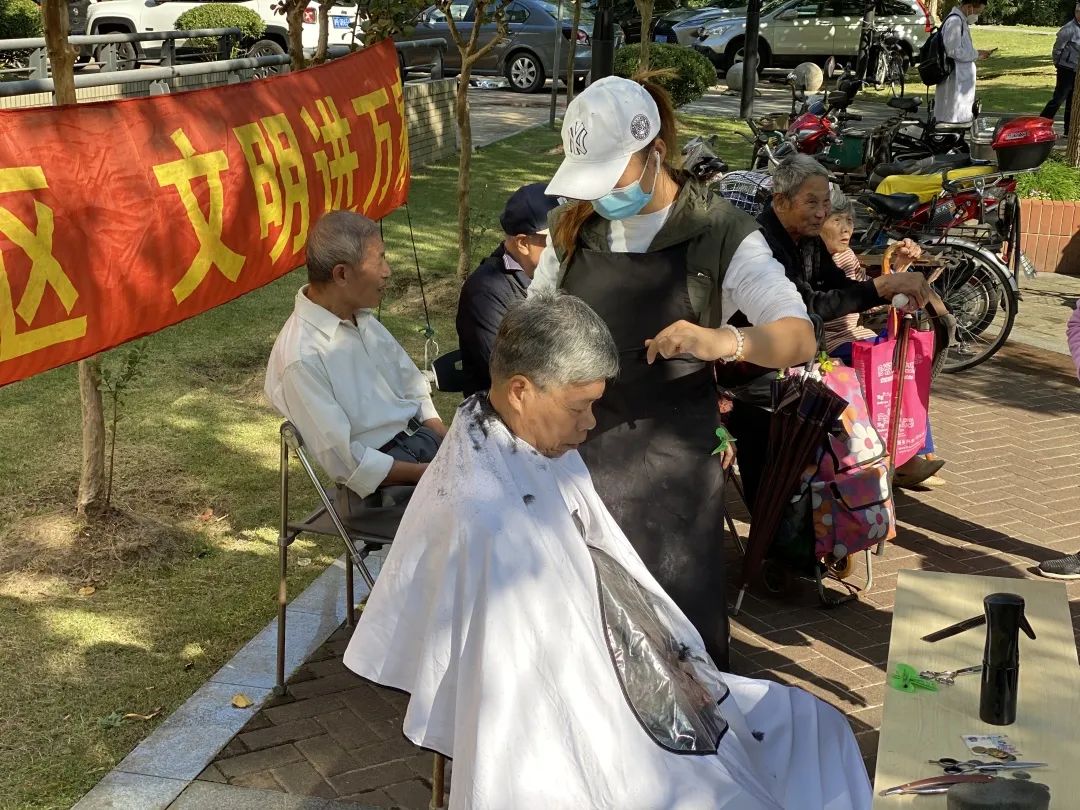鍗楃爜澶磋矾鐢熸椿鏃ヨ,鍗楃爜澶磋閬撶殑鏃ヨ