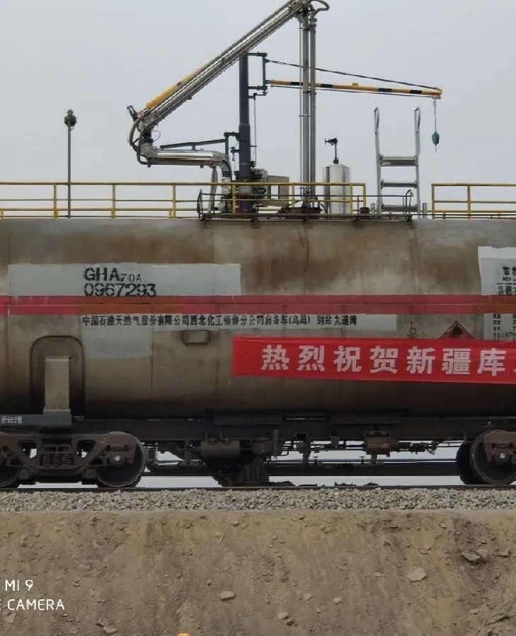 鍥涚榻愪笅,鍥涚榻愪笅浜烘墠寮曡繘