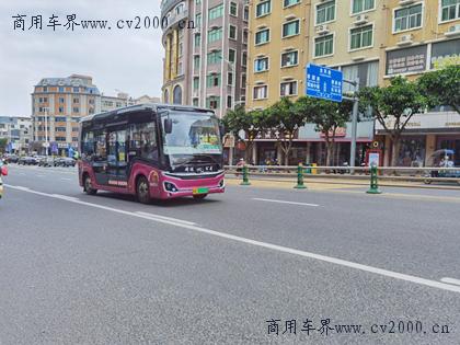 金龙客车逍遥,金龙逍遥纯电小巴