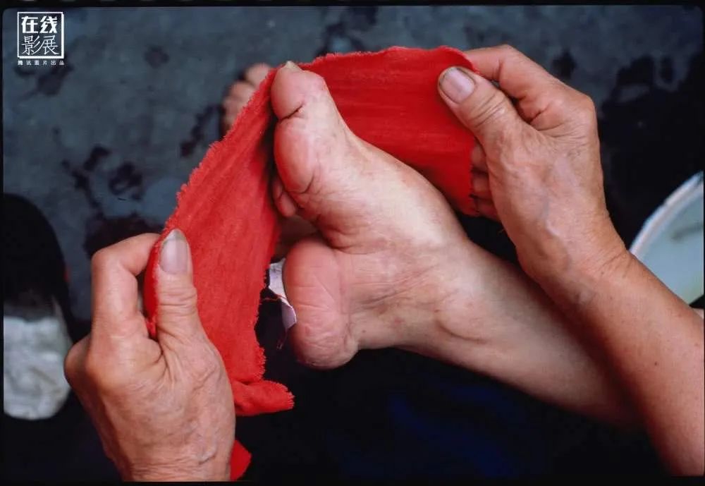 运动时穿上束腰带能帮助瘦腰吗,用束腰带能减肚子吗