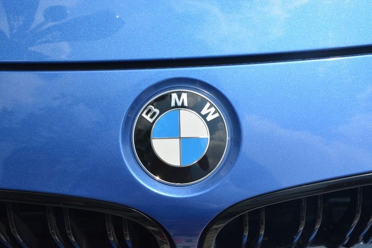 2017款宝马320li运动版试驾视频,19年宝马320lim运动版二手