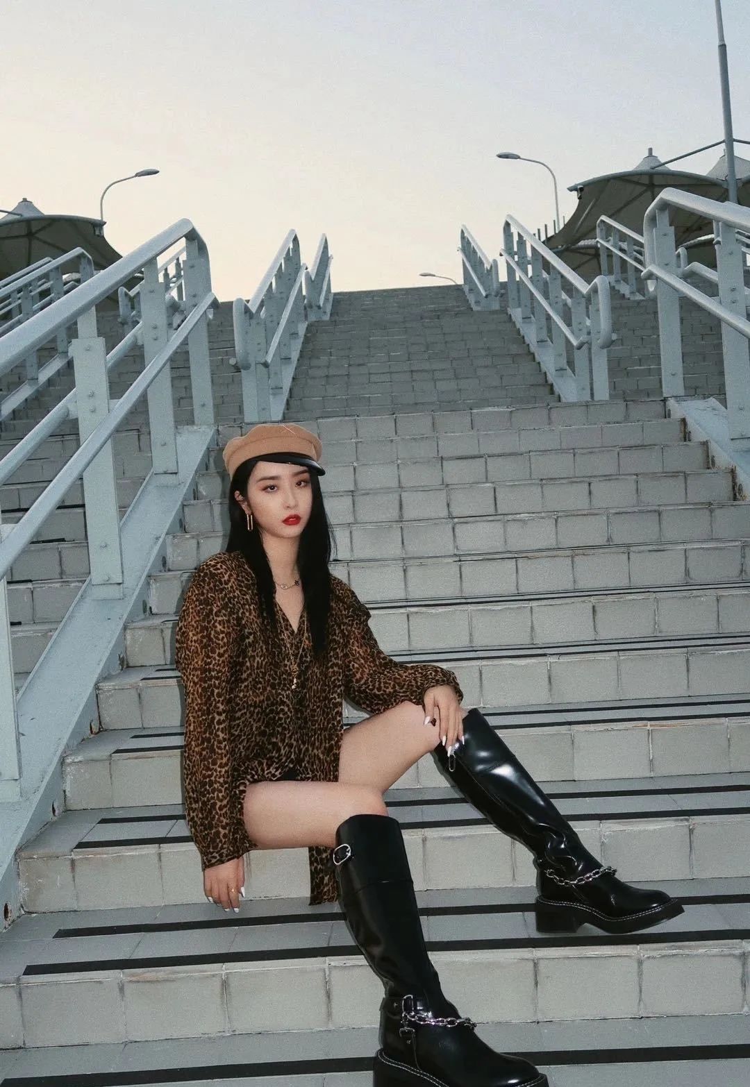 长靴显得格外霸气,霸气靴子男选择