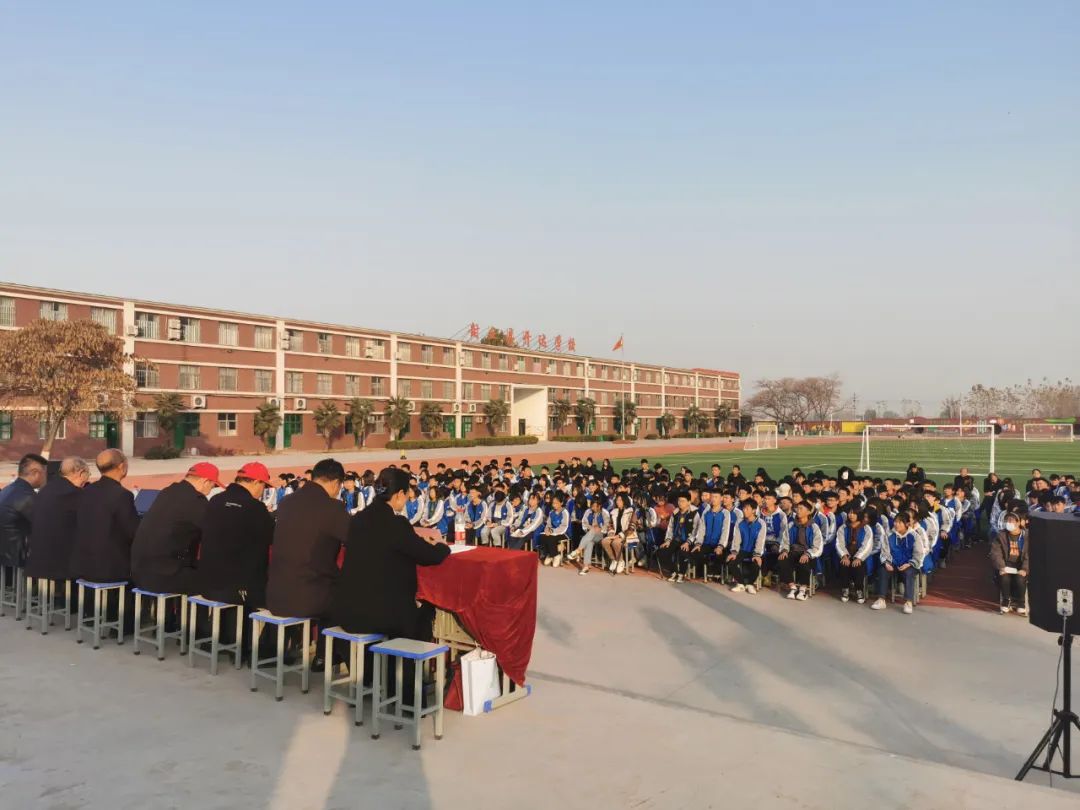 梁培基出国讲学,农民数学家梁培基