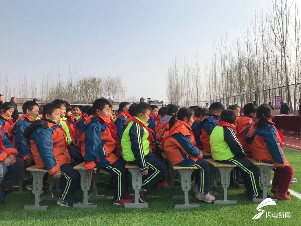 济南学校塑胶跑道球场,济南学校橡胶跑道铺设