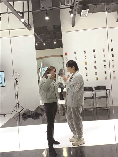 一节课收费1200元,一节课收费500左右