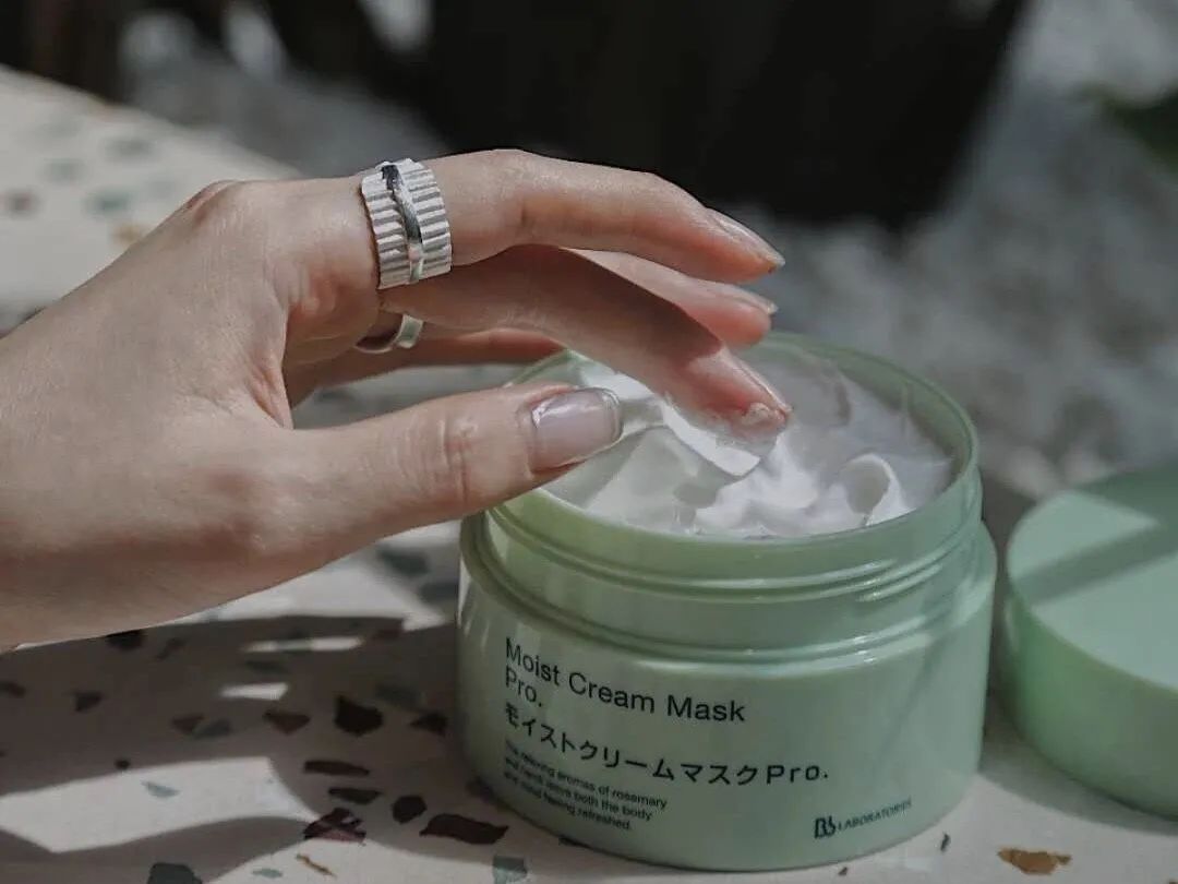 冬天干肌肤补水面膜,女生冬天脸干燥起皮用什么面膜