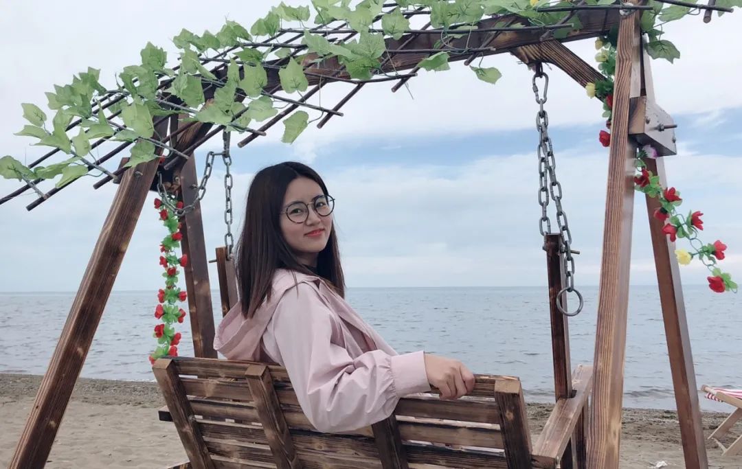 向优秀看齐向榜样靠拢,向优秀的前辈们看齐