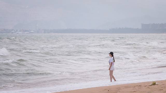 三亚海棠湾希尔顿攻略,三亚湾亚龙湾旅游攻略