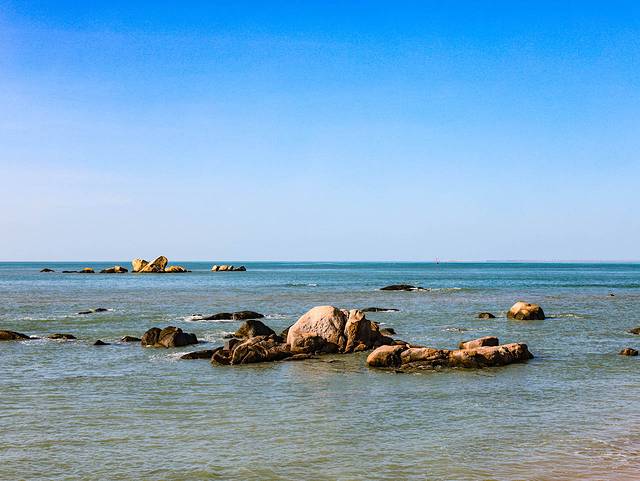 三亚海棠湾吃住攻略,三亚亚龙湾天下第一湾攻略