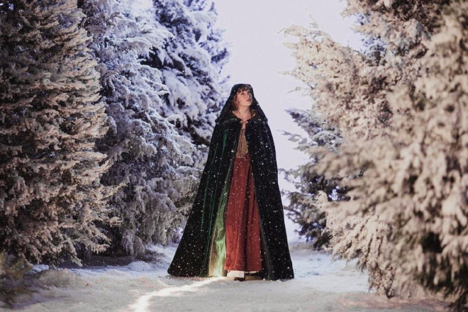 泰勒斯威夫特甜蜜献吻新男友,泰勒斯威夫特荧幕首秀