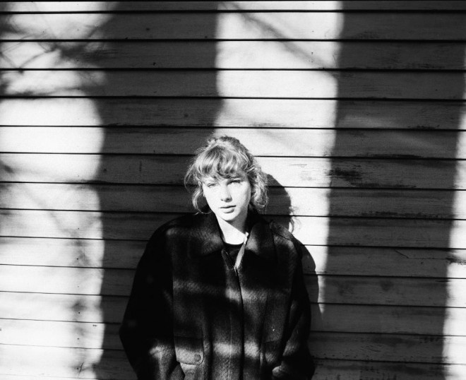 泰勒斯威夫特甜蜜献吻新男友,泰勒斯威夫特荧幕首秀