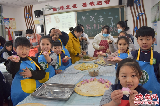 登封市北区小学:冬至课程初体验博雅文化润少年