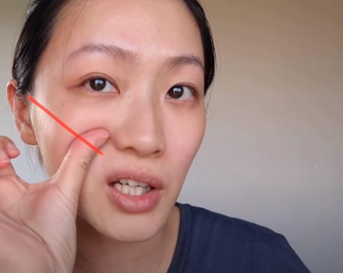 日本美容师法令纹按摩手法教程,精华按摩淡化法令纹手法