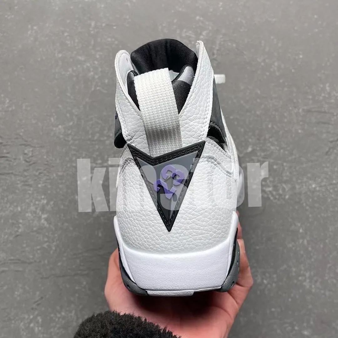 aj球鞋发布消息,红色公牛球鞋aj5