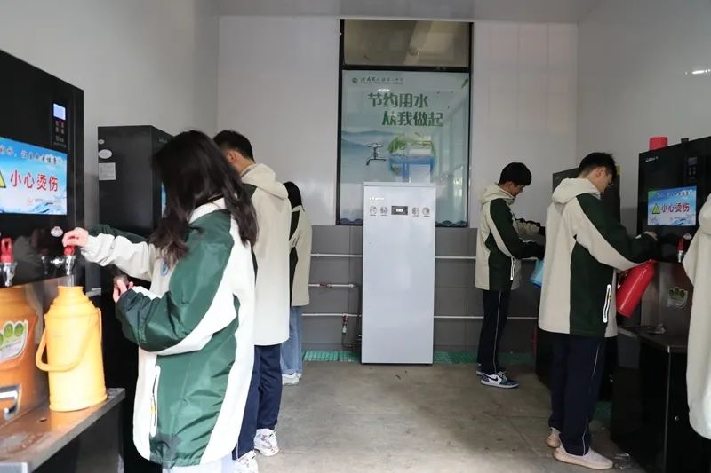 为了“暖起来”这件事儿，他们秀出了“十八般武艺”……