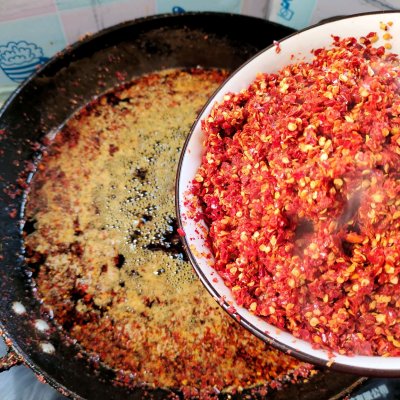 超好吃的火锅底料自制,自制好吃微辣的火锅底料推荐