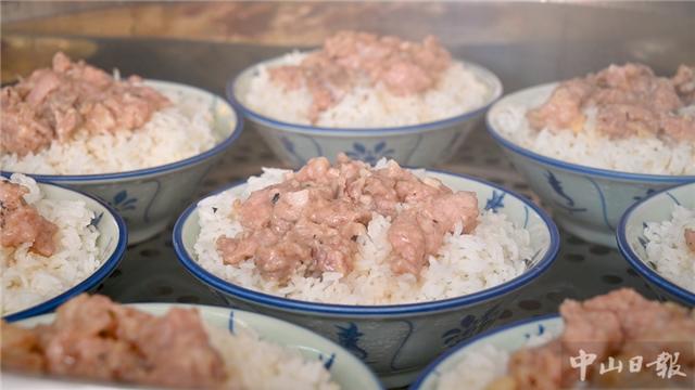 人情味丨小乌的蒸菜店