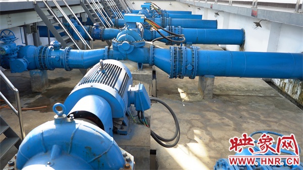 信阳供水公司主要负责人,信阳供水公司坚守岗位